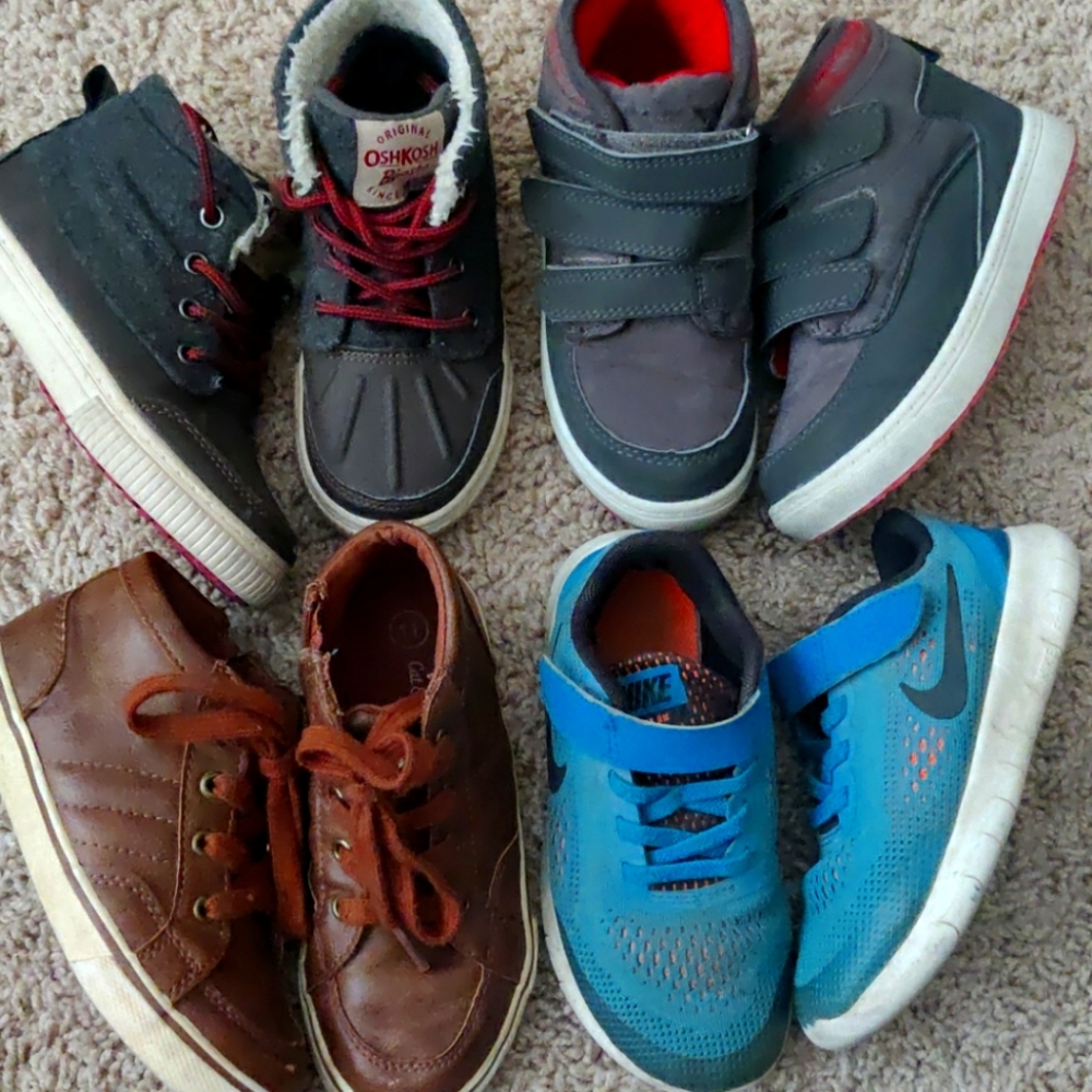 Kid's sz 11 shoe bundle